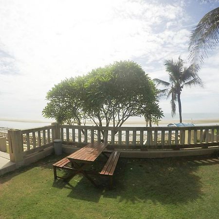The Trust Pool & Garden Hua Hin Lägenhet Exteriör bild