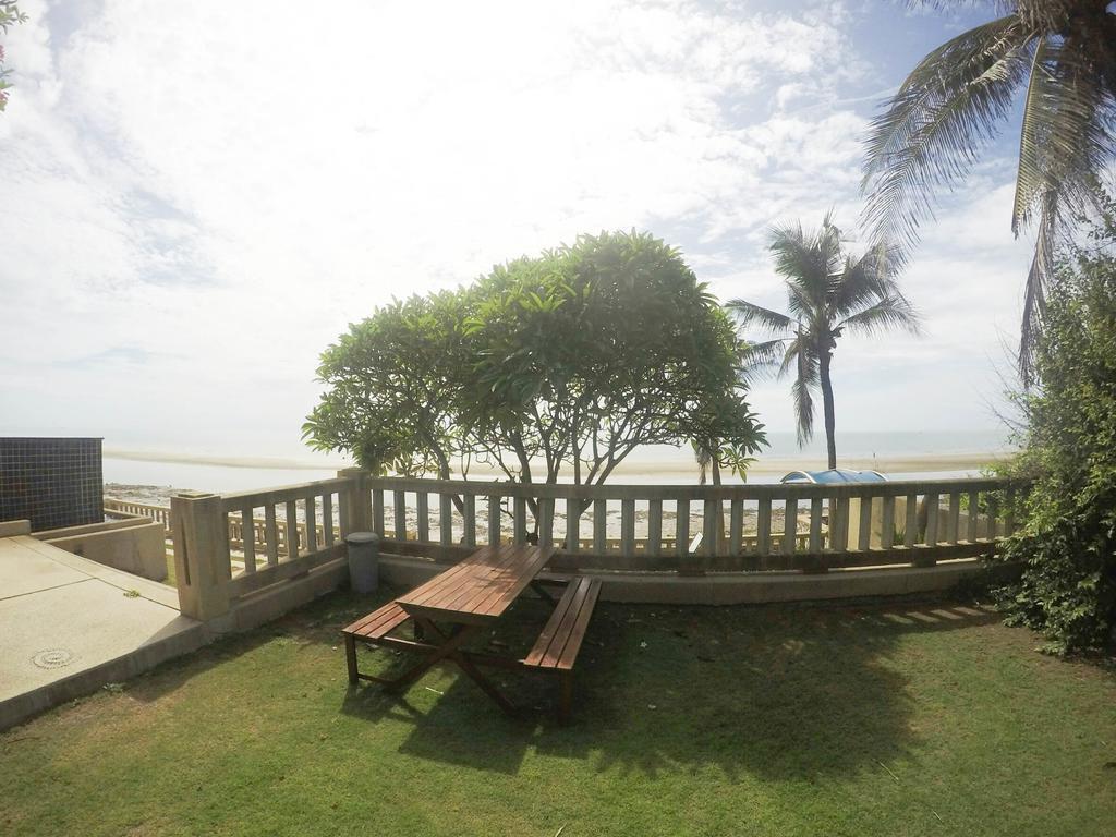 The Trust Pool & Garden Hua Hin Lägenhet Exteriör bild